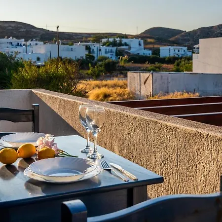 Kleo΄s Apartment Adamantas (Milos)