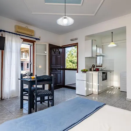 Kleo΄s Apartment Adamantas (Milos)